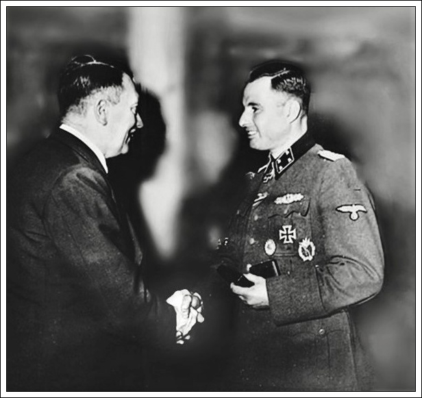 1944 08 27 AH+LD seuls.jpg