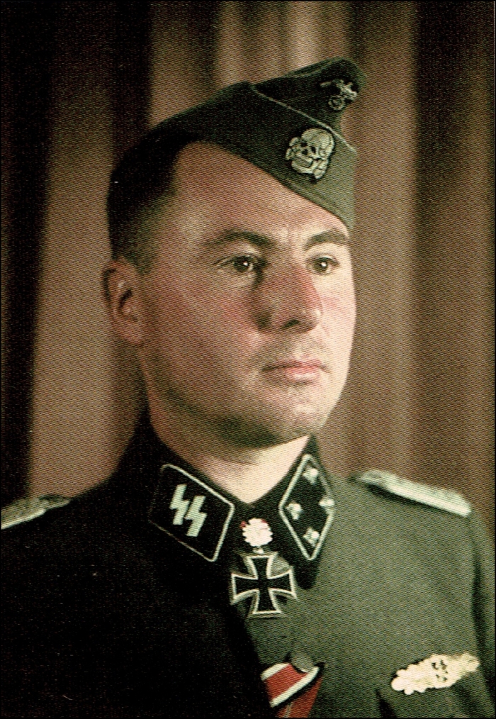 chantal degrelle,roland autenheimer,léon-marie,anne lemay,godelieve,marie-christine,paul colin,walter frenz,eyliac,jeanne caton,ramón serrano súñer,raimundo fernández cuesta,josé antonio girón,marie-catherine boever,édouard degrelle,crucifix,robert du welz,marie-paule lemay,poliomyélite,boudiquet,mayalde,josé finat escrivá de romaní,división azul,josé maría cernuda,drapeau rouge,jean-robert debbaudt,yvonne ransy-leroy,teodoro pérez de eulate,jean-louis urraca,hélène cornette