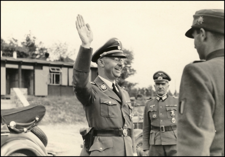 Pieske. Himmler-Lippert.jpg